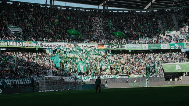 Die Nordkurve des VfL in der Volkswagen Arena.