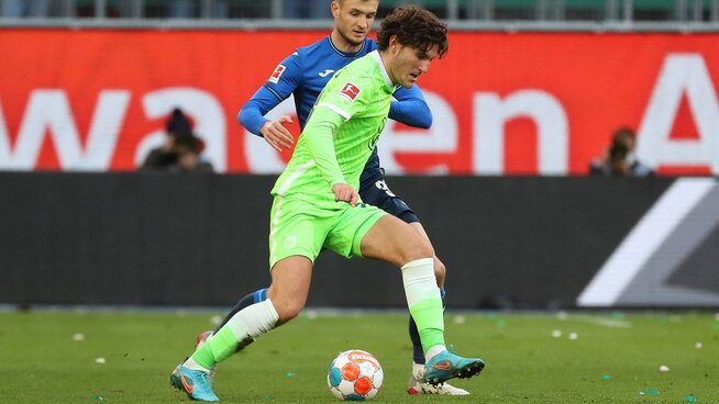 Jonas Wind am Ball gegen die Hoffenheimer.