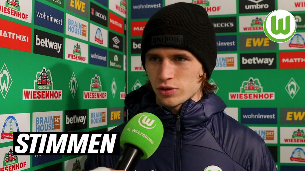 Der VfL-Wolfsburg-Spieler Patrick Wimmer beim Interview.
