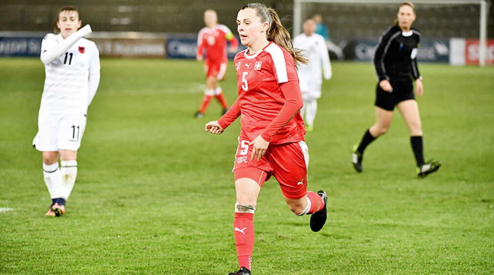 Die Wölfin Noelle Maritz spielt für die Schweizer Nationalmannschaft. 