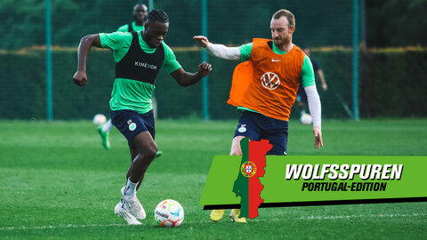 Die VfL Wolfsburg-Spieler Maximilian Arnold und Ridle Baku im Zweikapf.