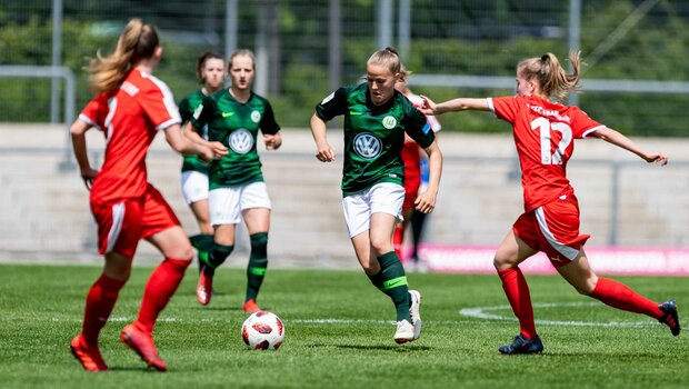 Die U20-Frauen des VfL Wolfsburg spielen gegen die Eintracht Frankfurt.