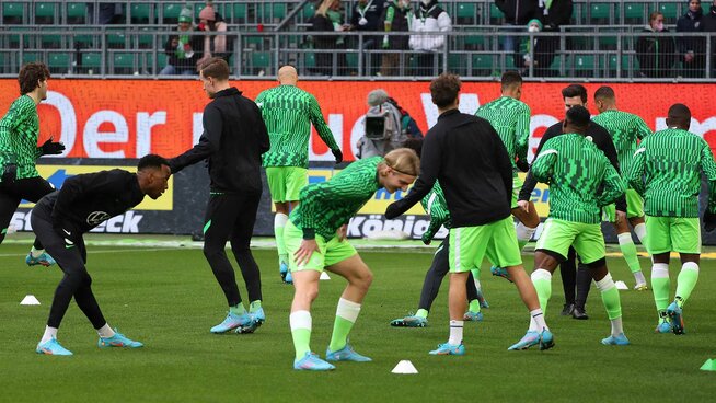 Die Wölfe im Warmup vor dem Spiel gegen die Hoffenheimer.