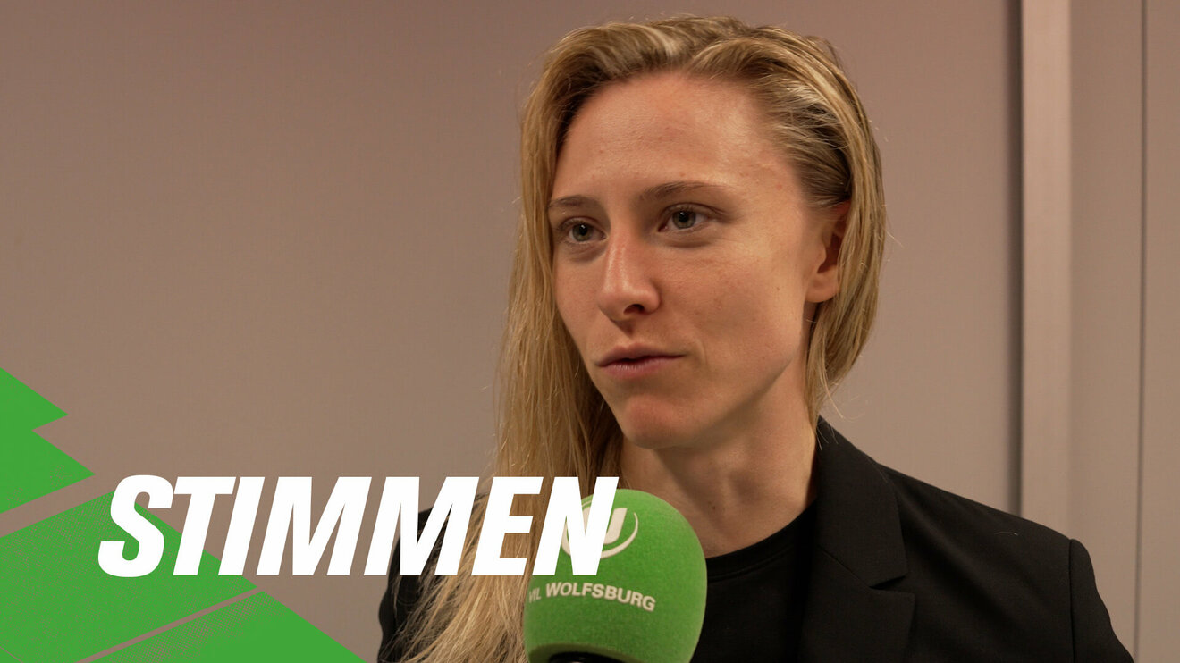 Die VfL-Wolfsburg-Spielerin Rebecka Blomqvist beim Interview.