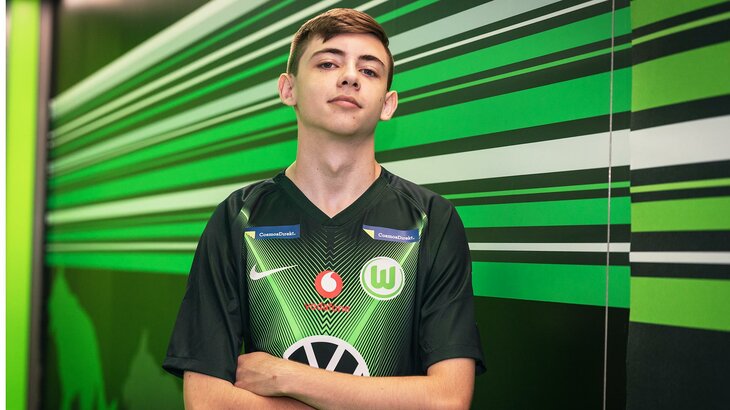 Interview mit VfL-Wolfsburg E-Sportler Dullenmike.