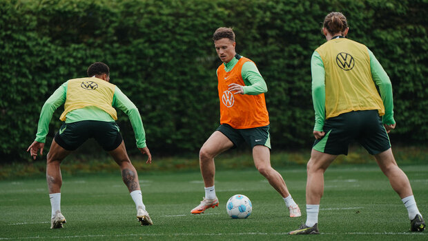 VfL-Spieler Yannick Gerhardt im Trainingsmatch gegen seine Kollegen.