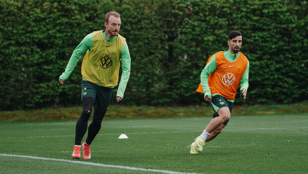 Die VfL-Spieler Maximilian Arnold und Mohamed Amoura im Training.