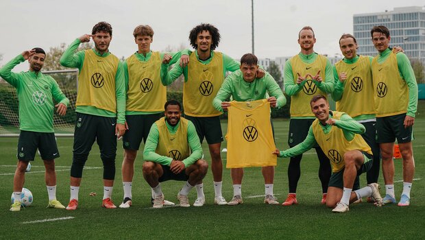 Gruppnfoto der VfL-Mannschaft während des Trainings.