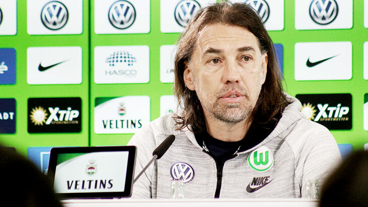 Head coach Martin Schmidt during the pre-match press conference ahead of the clash with Frankfurt. 