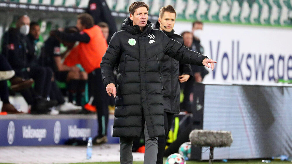 Oliver Glasner gibt Anweisungen im Heimspiel gegen Bremen. 