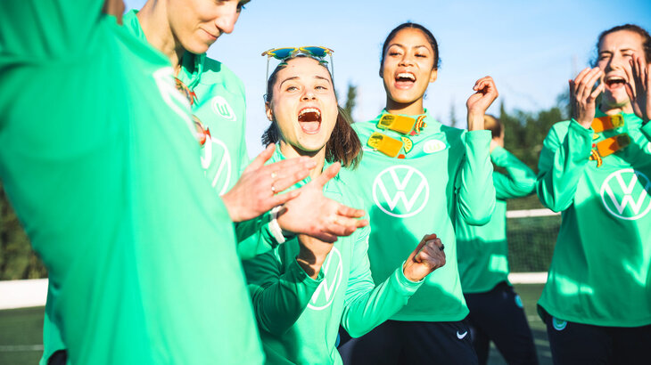 VfL-Wolfsburg-Spielerinnen im Trainingslager.