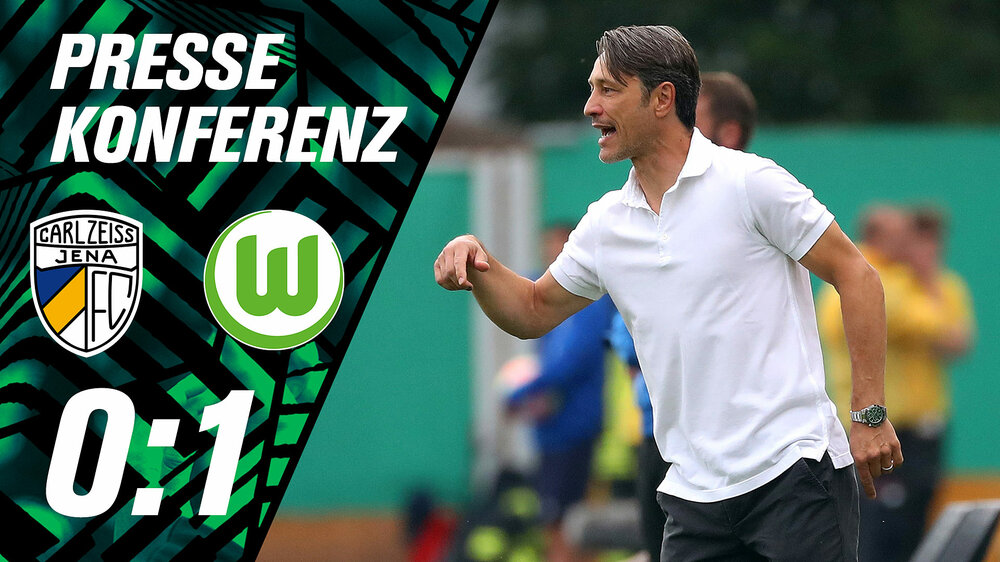 Der glückliche Cheftrainer des VfL Wolfsburg spricht in der Pressekonferenz über das Auswärtsspiel der Wölfe in Jena.