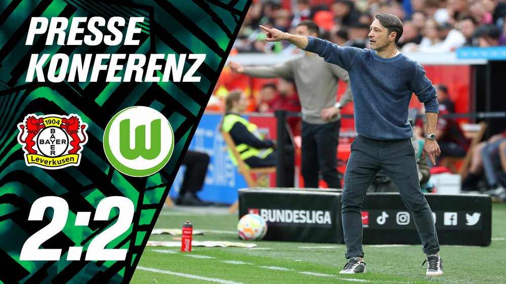 Pressekonferenz nach dem Spiel Bayer 04 Leverkusen gegen den VfL Wolfsburg mit dem Endstand 2:2. Trainer Niko Kovac gibt Anweisungen vom Spielfeldrand.