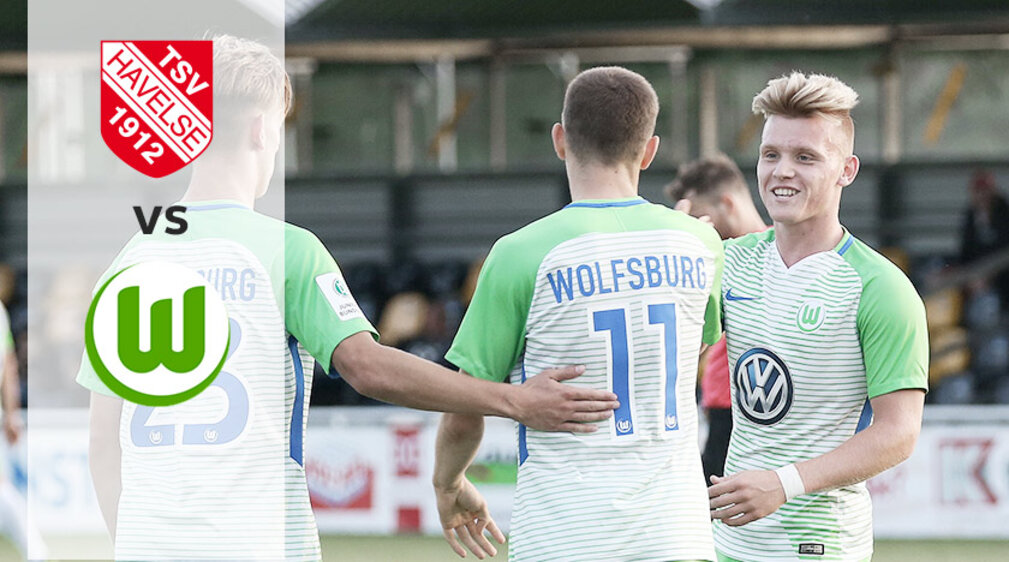 VfL Wolfsburgs U19 jubelt. 