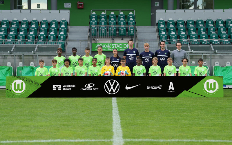 Mannschaftsbild der U13 vom VfL Wolfsburg.