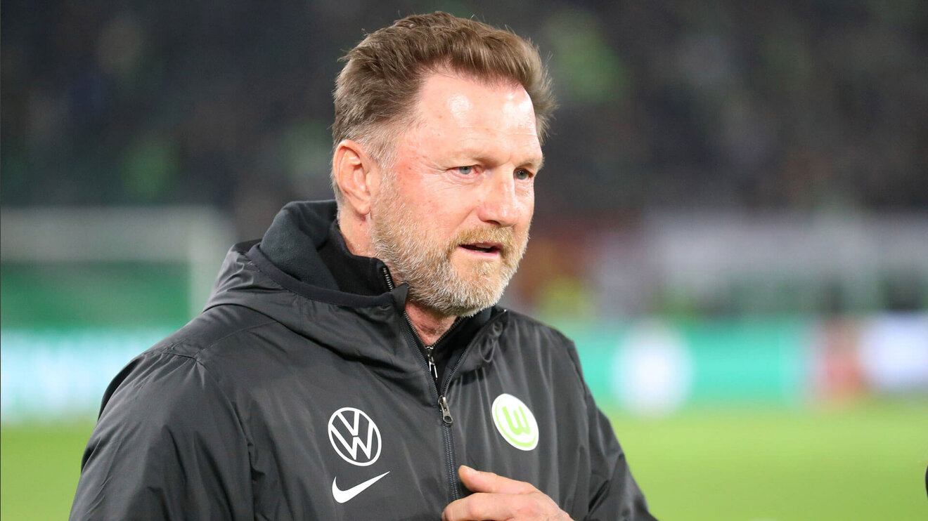 Der VfL-Wolfsburg-Trainer Ralph Hasenhüttl in Nahaufnahme.
