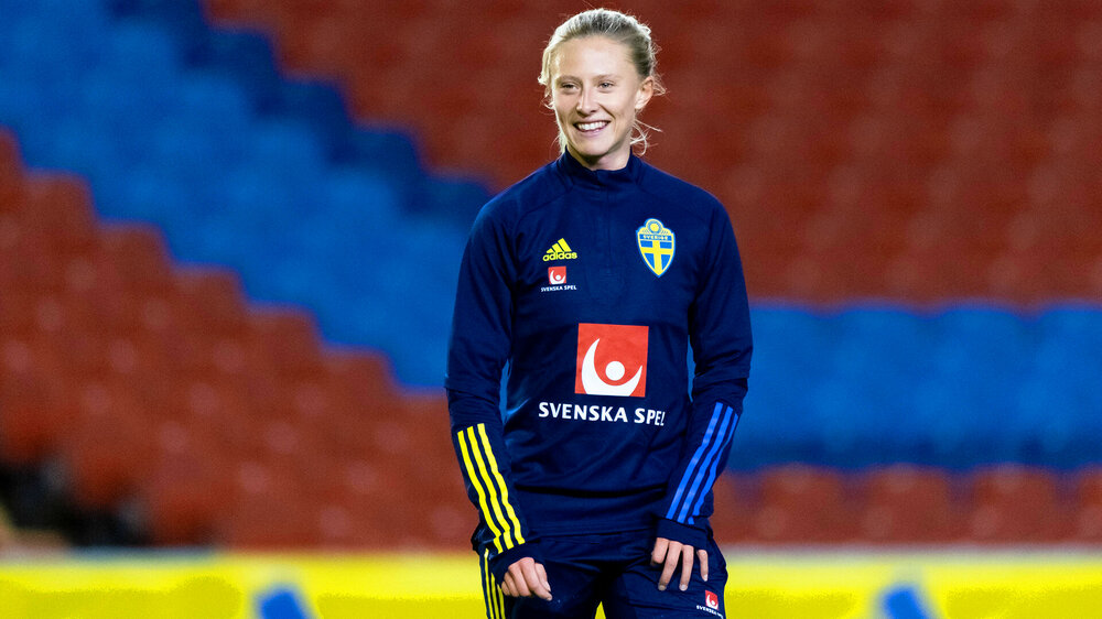 Rebekka Blomqvist vor einem Länderspiel der schwedischen Nationalmanschaft. 