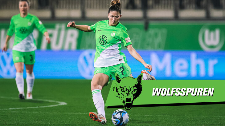 VfL-Wolfsburg-Spielerin Chantal Hagel schießt den Ball. Daneben der Schriftzug Wolfsspuren.