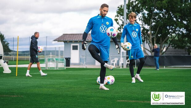 VfL-Wolfsburg-Torwart Klinger im Torwarttraining im Trainingslager.