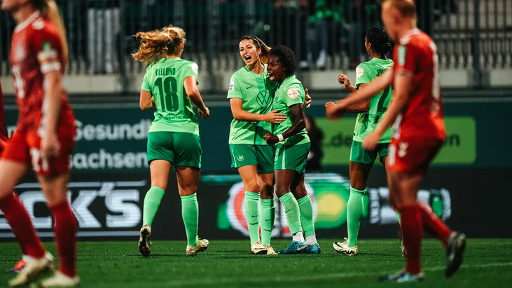 [Bild: csm_240922-jubel-frauen-vfl-wolfsburg_75ba1eb0ee.webp]