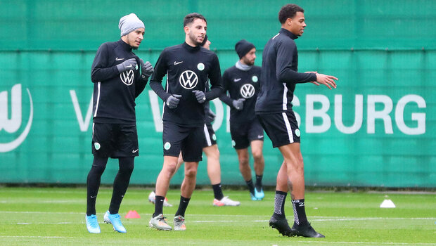 Die Spieler des VfL-Wolfsburg beim Abschlusstraining vor dem Spiel gegen Gent.