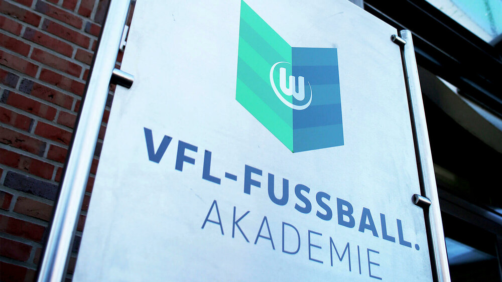 Eingangsschild der VfL-Fussball-Akadmie. 
