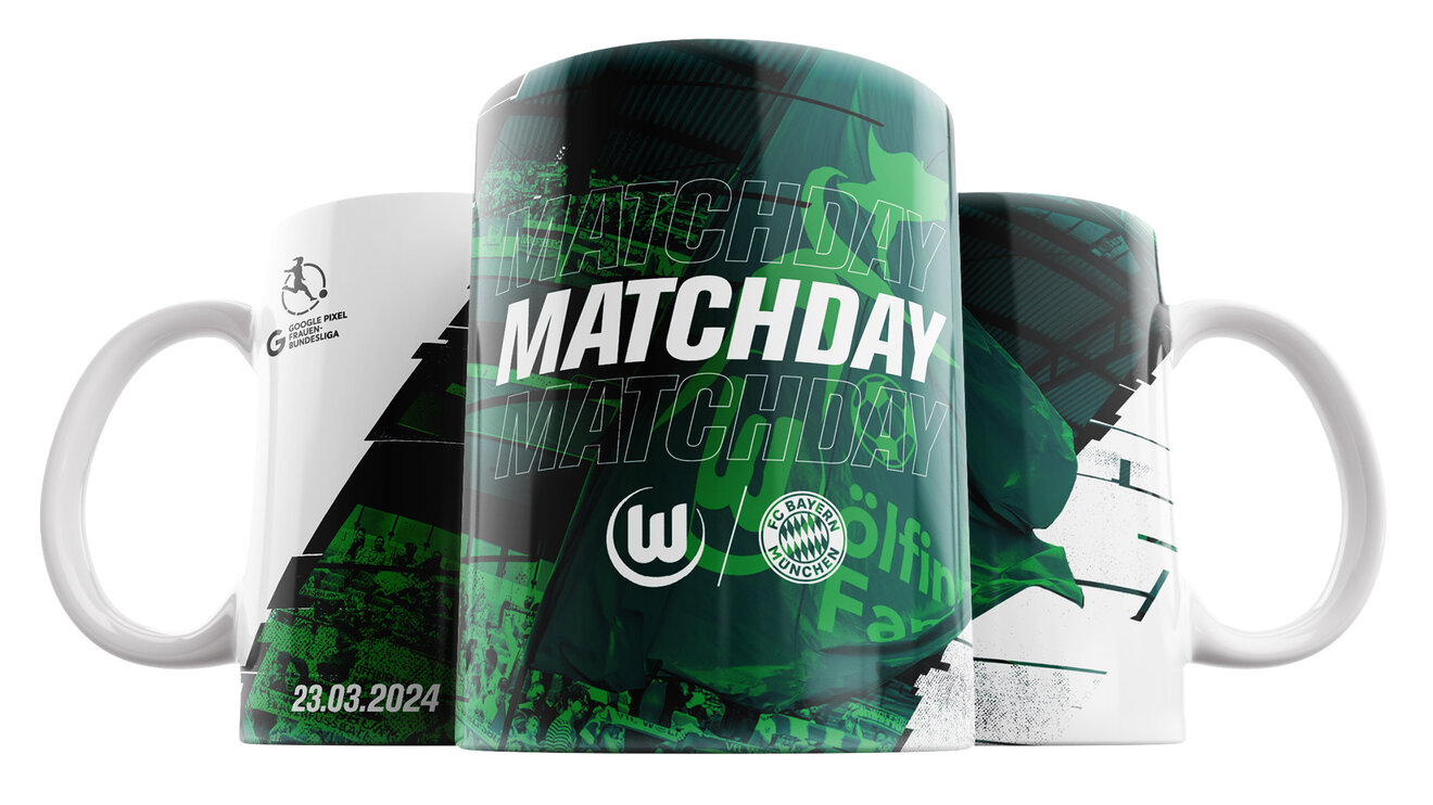 Ein Bild mit der Spieltagstasse zur Begegnung Wolfsburg gegen München.