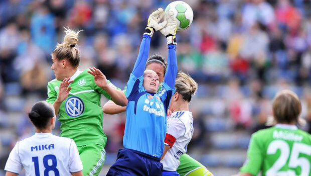 VfL Wolfsburg's Frauenmannschaft im ersten Europapokal-Spiel 2012.