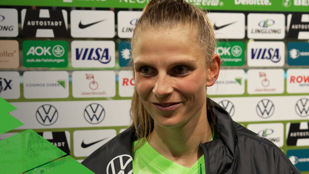 Tabea Sellner vom VfL Wolfsburg bei einem Interview mit Wölfe TV.