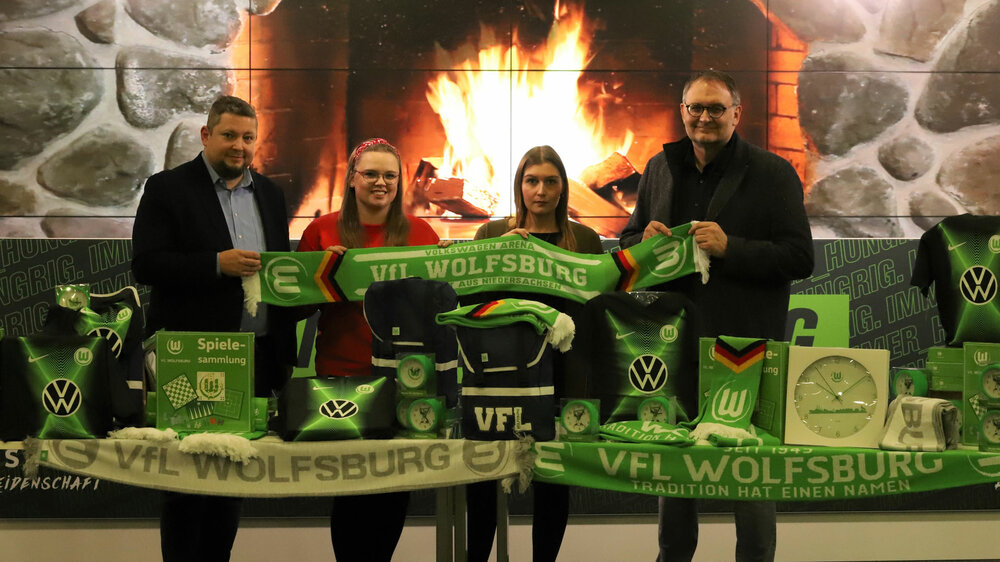 VfL-Wolfsburg-Spenden zu Weihnachten.