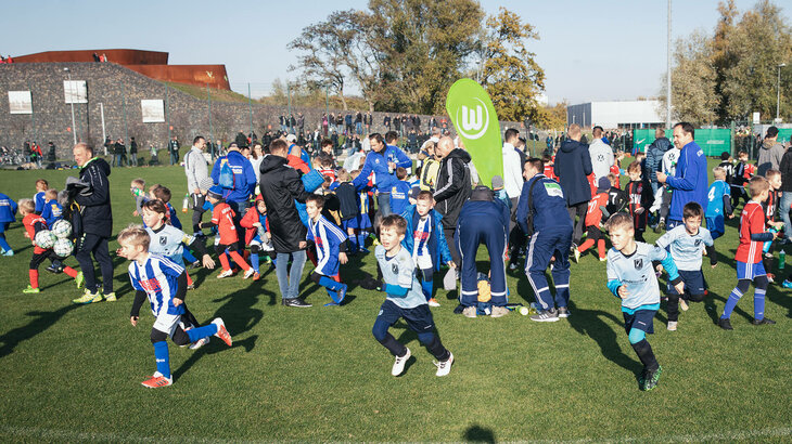Kinder in der Fußballschule.