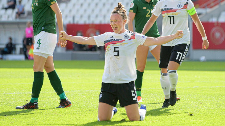 Die zukünftige VfL Wolfsburg Spielerin Marina Hegering im Trikot der Nationalmannschaft.