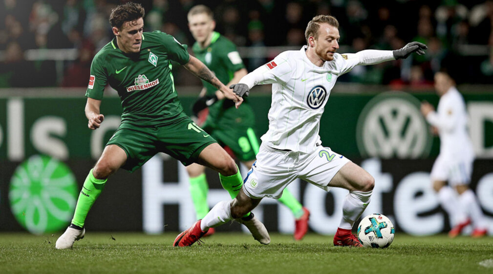 Maximilian Arnold in a duel with Max Kruse. 