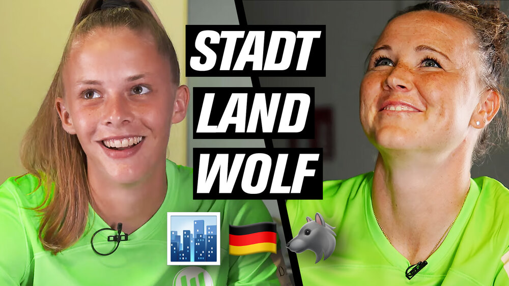 Die VfL-Wolfsburg-Spielerinnen Endemann und Hegering spielen das Spiel Stadt Land Wolf.