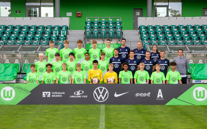 Mannschaftsbild der U15 vom VfL Wolfsburg.
