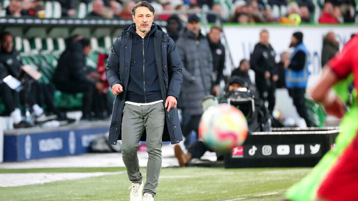 VfL-Wolfsburg-Trainer Niko Kovac an der Seitenlinie.