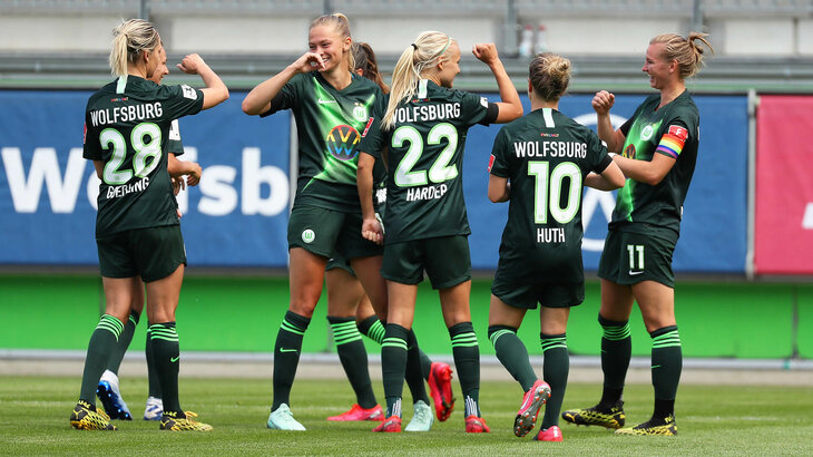 Torjubel der Wölfinnen im Spiel gegen Köln.