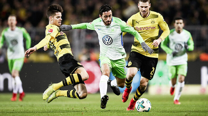 Yunus Malli in a duel during the game against Borussia Dortmund. 