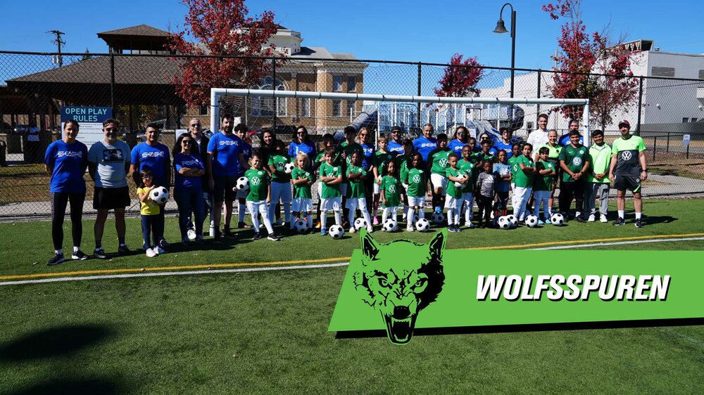 Wolfsspuren. Die Teilnehmer des VfL-Wolfsburg-Fußballcamps in Chattanooga.