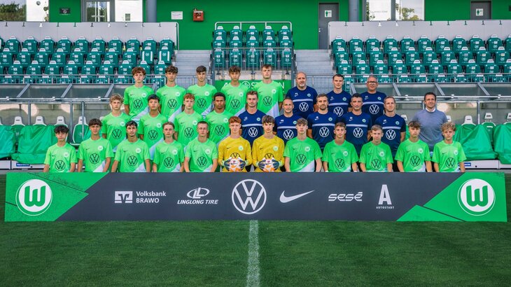 Das Mannschaftsbild der U16 vom VfL Wolfsburg.