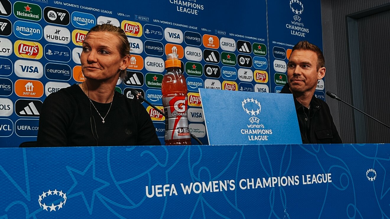 Die Pressekonferenz vor dem Heimspiel gegen Essen mit Alexandra Popp und Tommy Stroot.