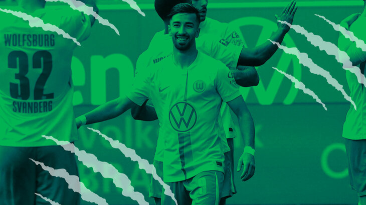 Eine Grafik des VfL Wolfsburg zu den Wolfsspuren. VfL-Wolfsburg-Spieler Mohammed Amoura läuft lächelnd auf dem Spielfeld auf einen seiner Mitspieler zu. Um ihn herum sind Kratzspuren zu sehen.