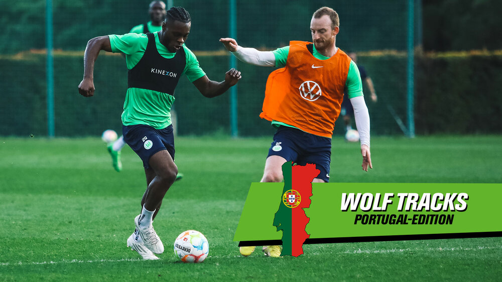 VfL-Wolfsburg-player Ridle Baku and Maximilian Arnold on the training ground.