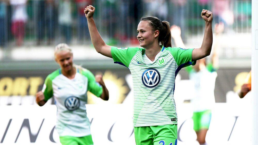 Caroline Graham Hansen stays with the Green-Whites and extends her contract until 2019. 