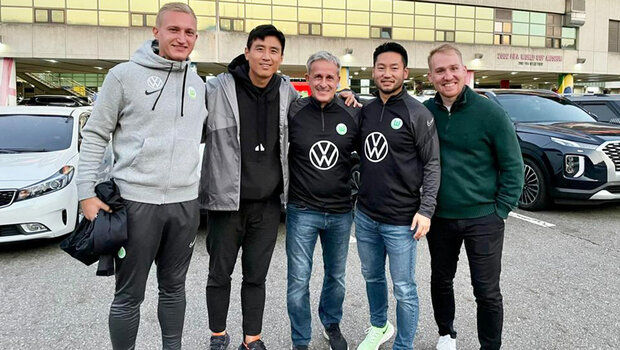Vertreter der Fußballschule des VfL Wolfsburg zu Besuch in Korea.