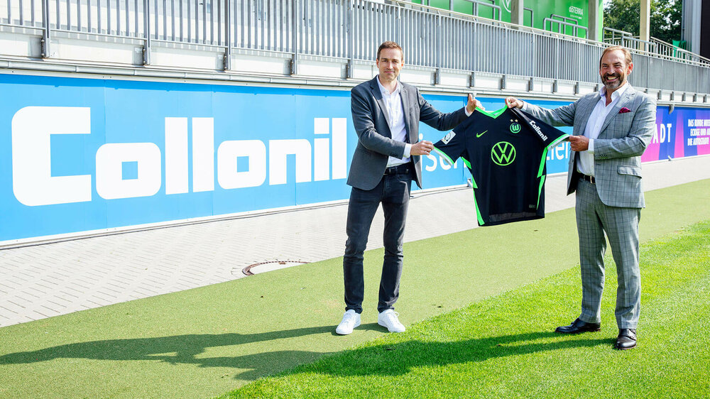 Steffen Gruppe, Leiter Sponsoring beim VfL, und Frank Becker, geschäftsführender Gesellschafter von Collonil im AOK Stadion. 