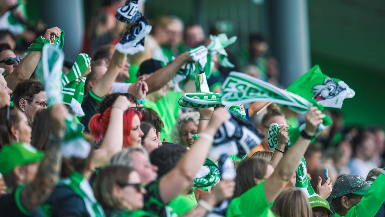 [Bild: csm_240716-fans-frauen-vfl-wolfsburg_011c0b2a9a.webp]