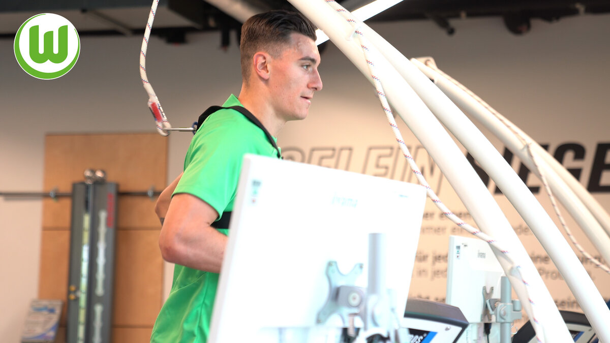 Der erste Tag von Cedric Zesiger VfL Wolfsburg