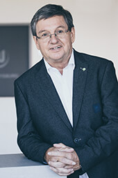 Ein Porträtbild des Aufsichtsratsmitglieds Wolfgang Hotze.