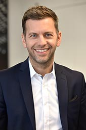 Ein Portraitbild von Dennis Weilmann aus dem Aufsichtsrat des VfL Wolsfburg.